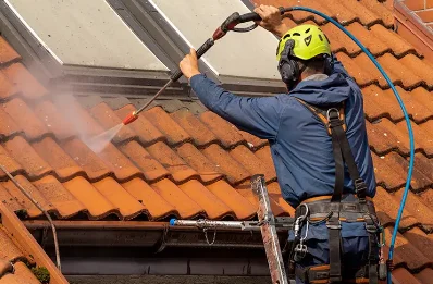 Démoussage et hydrofuge de toiture à Étrelles